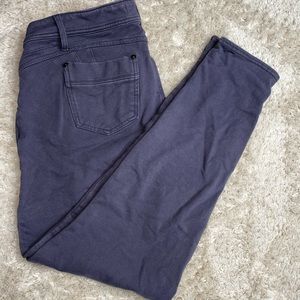 Women’s Gray Jeggings Size 2X.     0327